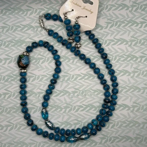 Turquoise Blue Beaded Necklace and Earrings Set Boho Jewelry Rhinestone accents - Picture 2 of 3